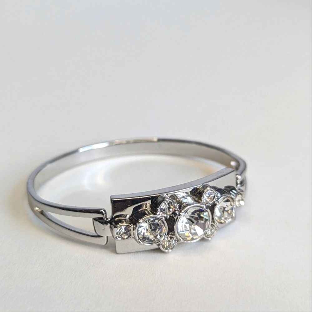 Ann Taylor Sparkly Rhinestone Hinge Silver Tone Clamper Stacking Bracelet Bangle